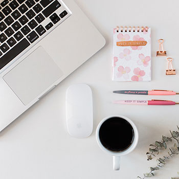 哺乳期后多久能做眼袋手术，专业建议与个体考量