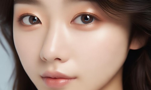 眼周紧致，打造青春明眸的关键秘诀